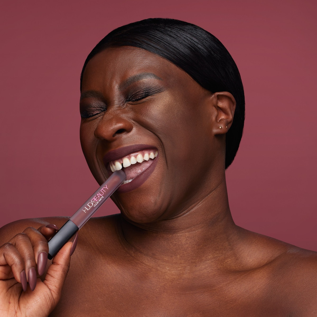 LIQUID MATTE ULTRA-COMFORT TRANSFER- PROOF LIPSTICK(LABIAL LÍQUIDO MATE)